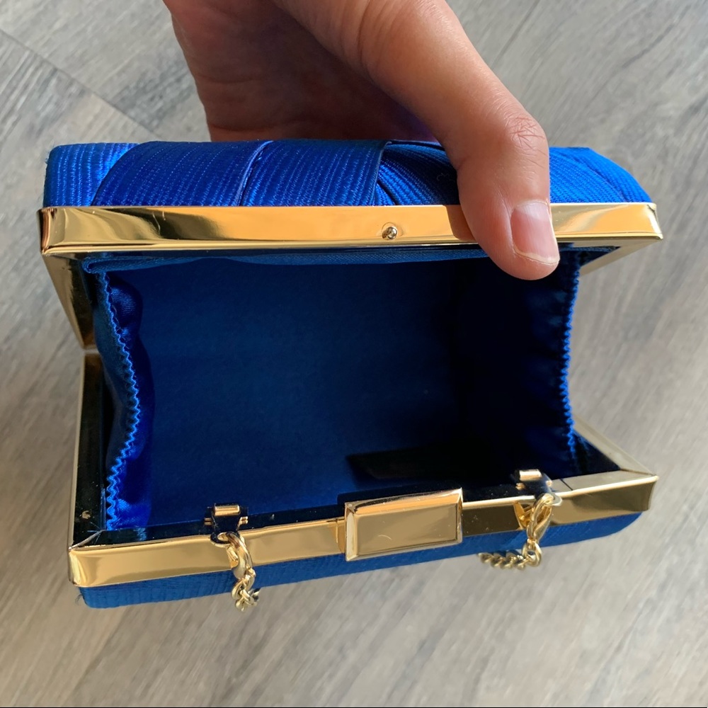 Guess by Marciano Pleated Satin Clutch - Picture 5 of 8